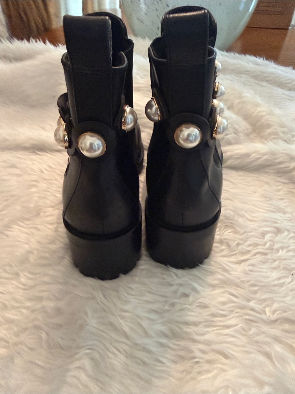 Karl Lagerfeld Black Pearl-Embellished Women's Leather Ankle Boots - Picture 3 of 4